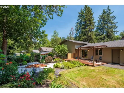 2670 E Windsor Circle Eugene OR 97405