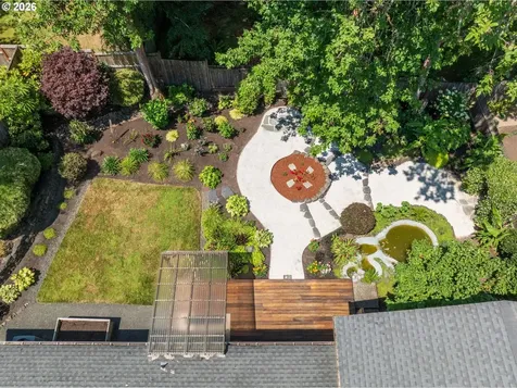 2670 E Windsor Circle Eugene OR 97405
