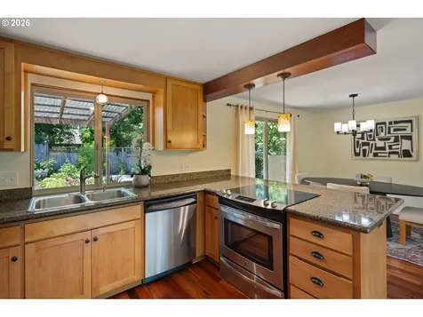 2670 E Windsor Circle Eugene OR 97405