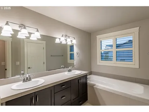 4407 N Ridgefield Woods Drive Ridgefield WA 98642
