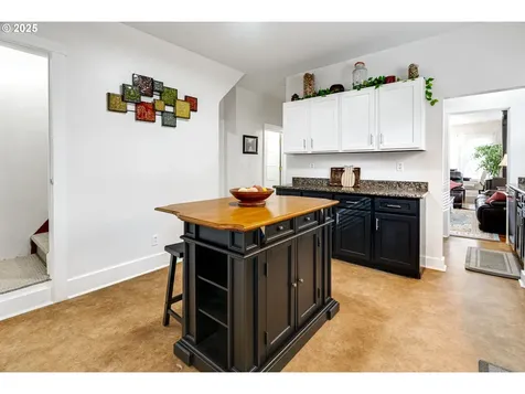 3405 SE 9th Avenue Portland OR 97202