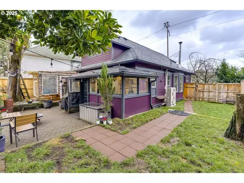 3405 SE 9th Avenue Portland OR 97202