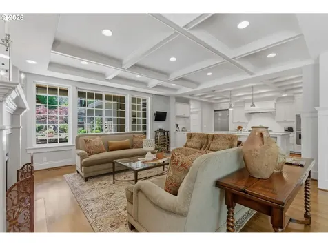 558 6th Street Lake Oswego OR 97034