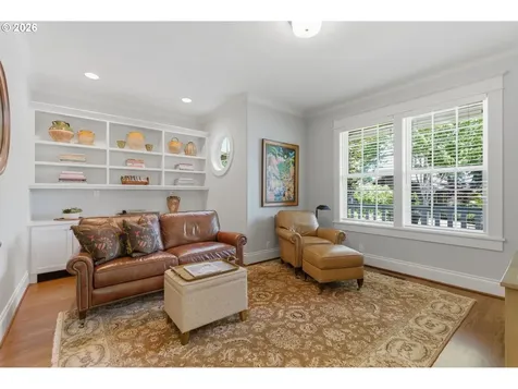 558 6th Street Lake Oswego OR 97034