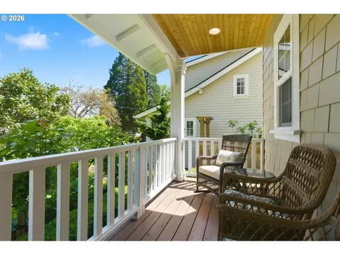 558 6th Street Lake Oswego OR 97034