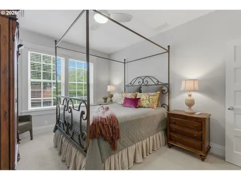558 6th Street Lake Oswego OR 97034
