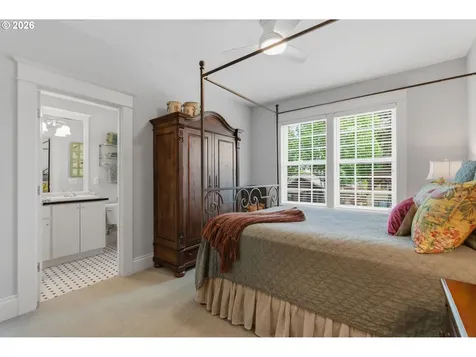 558 6th Street Lake Oswego OR 97034