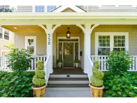 558 6th Street Lake Oswego OR 97034