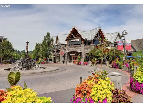 558 6th Street Lake Oswego OR 97034