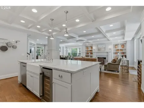 558 6th Street Lake Oswego OR 97034