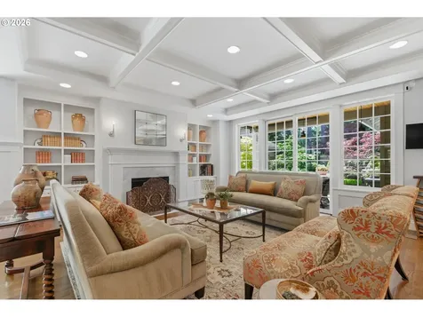558 6th Street Lake Oswego OR 97034