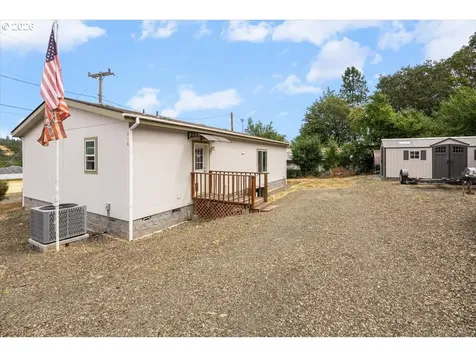 316 Wells Road Oakland OR 97462