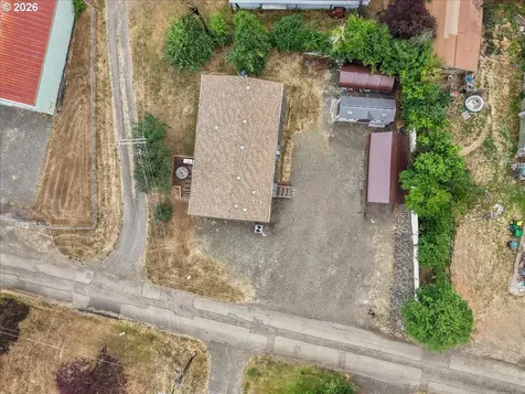 316 Wells Road Oakland OR 97462