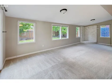 785 SE 21st Avenue Hillsboro OR 97123