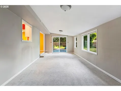 785 SE 21st Avenue Hillsboro OR 97123