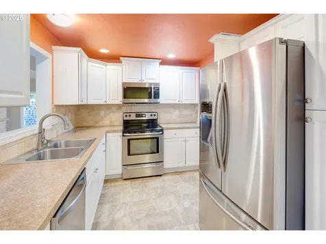 785 SE 21st Avenue Hillsboro OR 97123