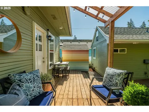 7120 SE Insley Street Portland OR 97206