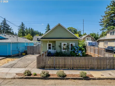 7120 SE Insley Street Portland OR 97206