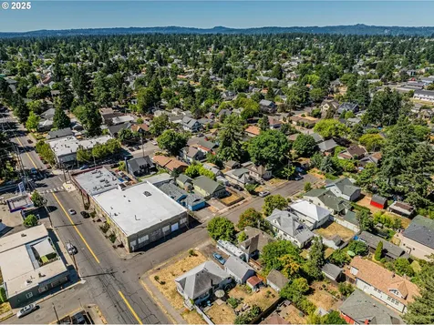 7120 SE Insley Street Portland OR 97206