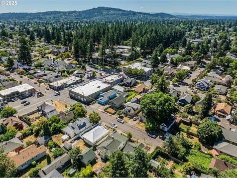 7120 SE Insley Street Portland OR 97206