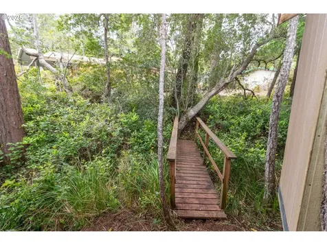 83 Manzanita Way Florence OR 97439