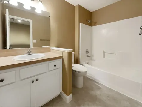 15516 SE Evergreen Drive Portland OR 97236