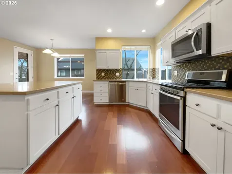 15516 SE Evergreen Drive Portland OR 97236