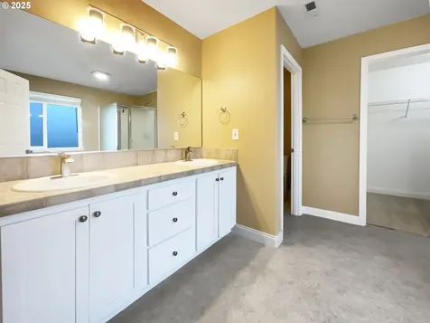 15516 SE Evergreen Drive Portland OR 97236