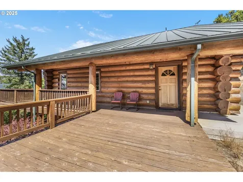 89112 Skyhigh Drive Springfield OR 97477
