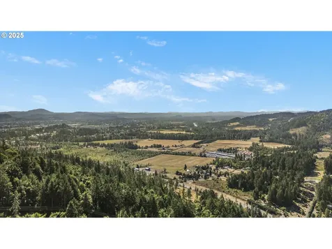 89112 Skyhigh Drive Springfield OR 97477