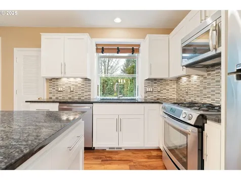 7799 SW Montclair Drive Portland OR 97225