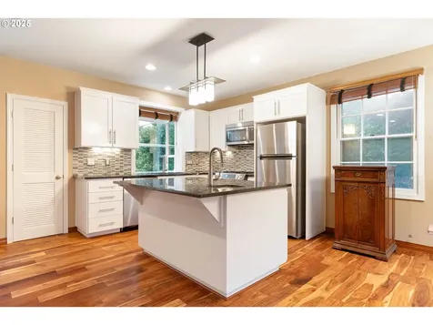 7799 SW Montclair Drive Portland OR 97225