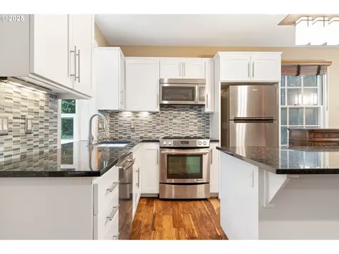 7799 SW Montclair Drive Portland OR 97225