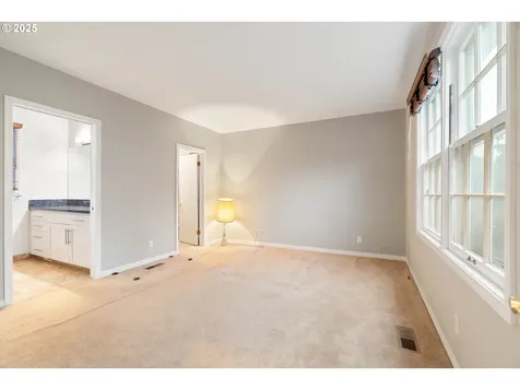 7799 SW Montclair Drive Portland OR 97225