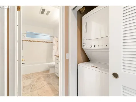 7799 SW Montclair Drive Portland OR 97225