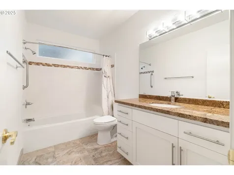 7799 SW Montclair Drive Portland OR 97225