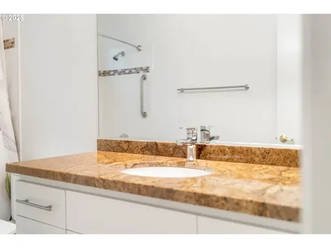 7799 SW Montclair Drive Portland OR 97225