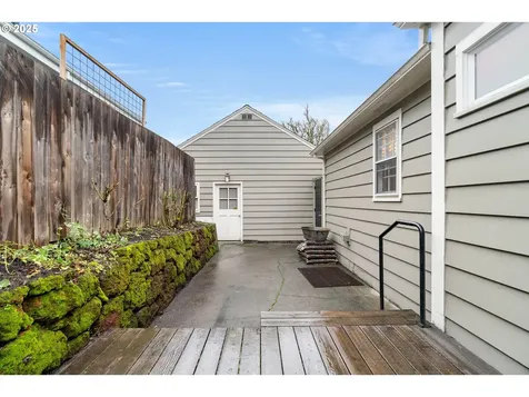 7799 SW Montclair Drive Portland OR 97225