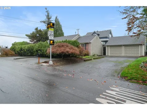 7799 SW Montclair Drive Portland OR 97225