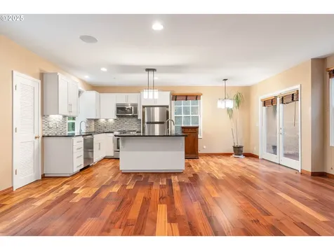 7799 SW Montclair Drive Portland OR 97225