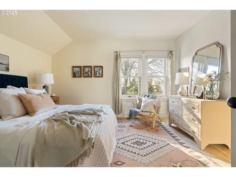 3544 SE Salmon Street Portland OR 97214
