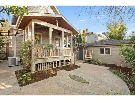 3544 SE Salmon Street Portland OR 97214