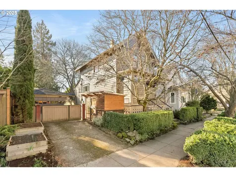 3544 SE Salmon Street Portland OR 97214