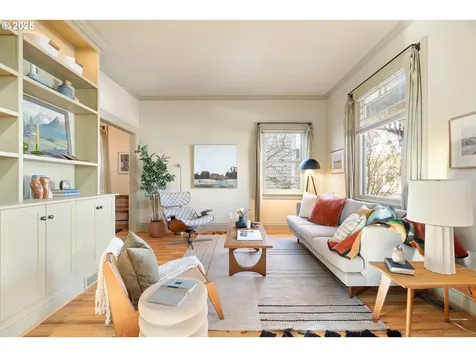 3544 SE Salmon Street Portland OR 97214