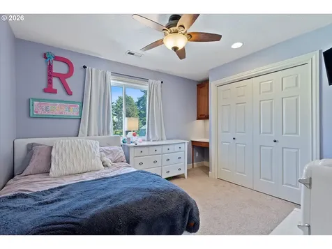 19778 Castleberry Loop Oregon City OR 97045