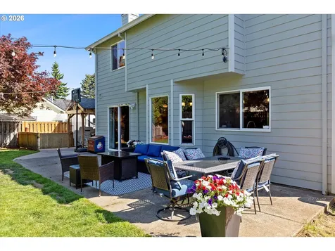 19778 Castleberry Loop Oregon City OR 97045