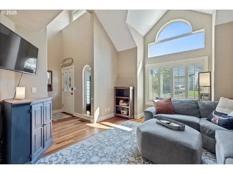19778 Castleberry Loop Oregon City OR 97045