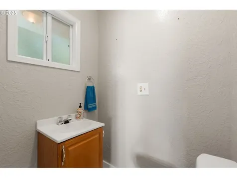 2002 Bloyd Street Kelso WA 98626