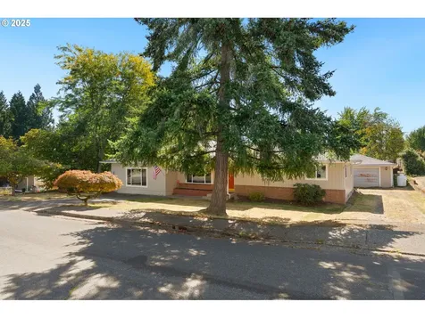 2002 Bloyd Street Kelso WA 98626