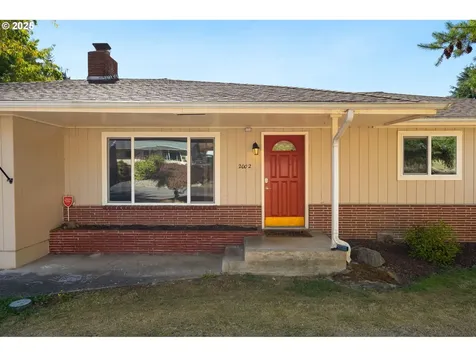 2002 Bloyd Street Kelso WA 98626